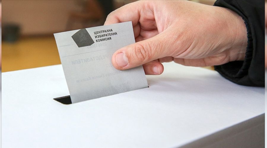 Komuda hkmet krizi ve erken seim karar