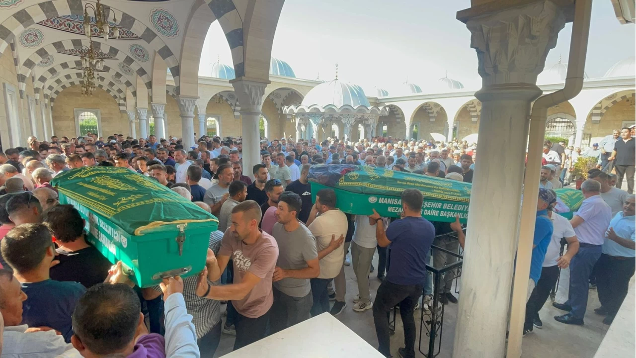 Manisa'da 2 kişinin öldüğü kazada otobüs sürücüsü tutuklandı
