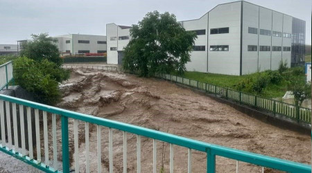Piraziz'de Abdal Deresi taştı