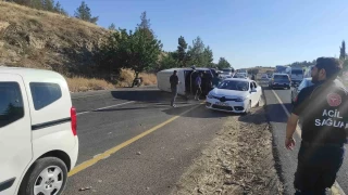 anlurfa'da ii servisi ile otomobil arpt: 12 yaral