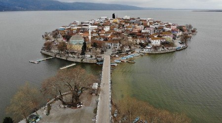 Sular ykseldi, tarih ky yine ada oldu