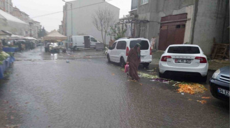 Tekirdağ'da sokaklar adeta dereye döndü