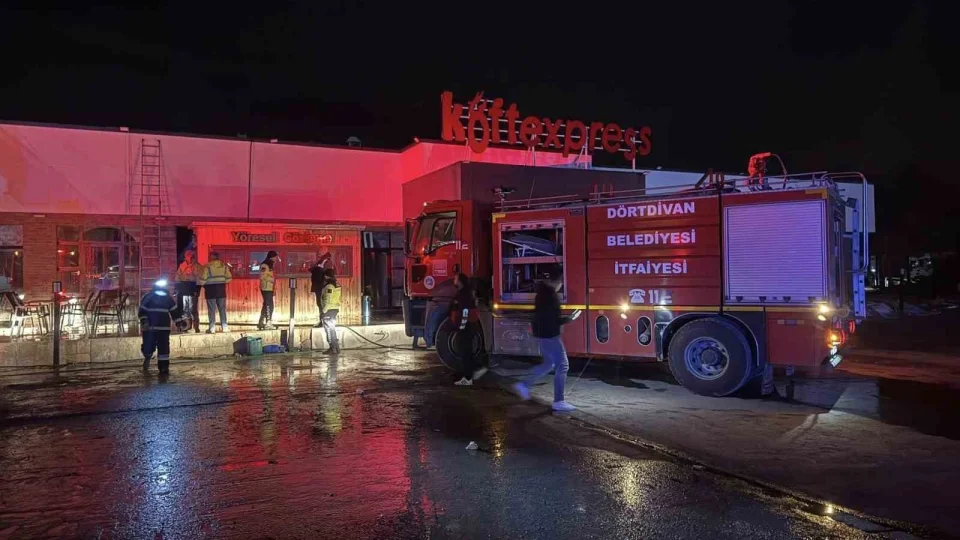 TEM'deki dinlenme tesisinde korkutan yang�n