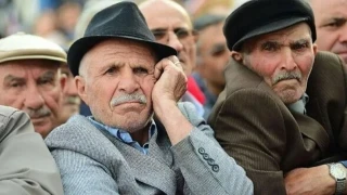 Emekliler hayatta kalma mücadelesi veriyor::Türkiye'de emekli aç