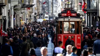 Türkiye'nin genç nüfus oranı sürekli geriliyor