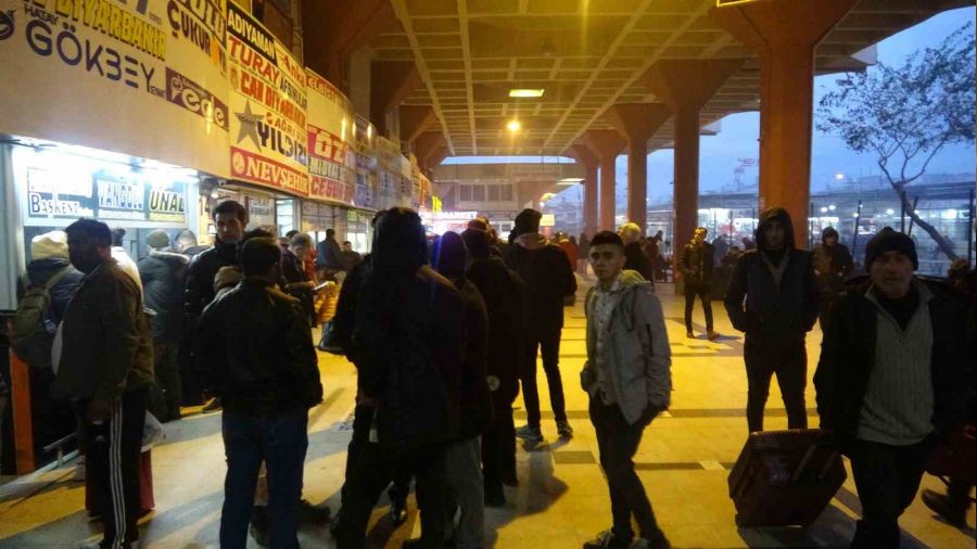 Vatanda�lar�n 'deprem f�rsat��lar�na' isyan�