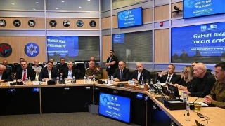 İsrail güvenlik kabinesi, ABD'nin İran'a olası saldırısı gündemiyle toplandı