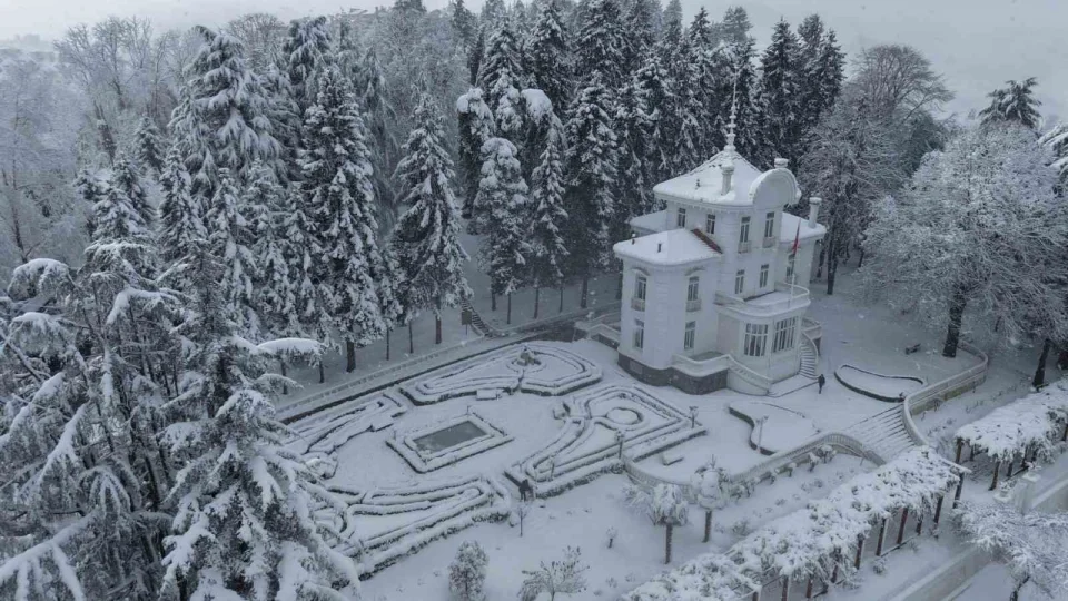 Kar Trabzon'u beyaza b�r�d�