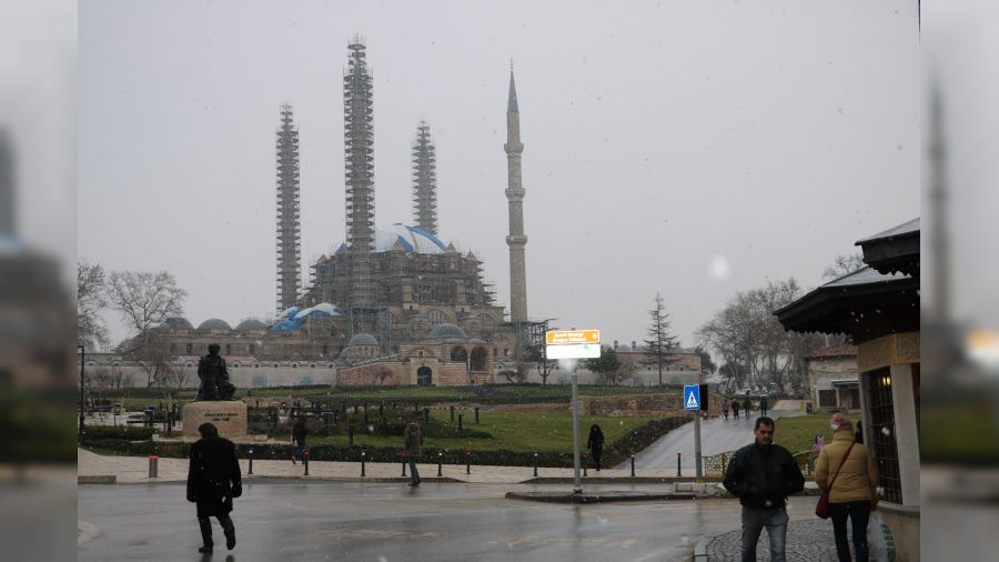 Kar yağışı Edirnelileri mutlu etti