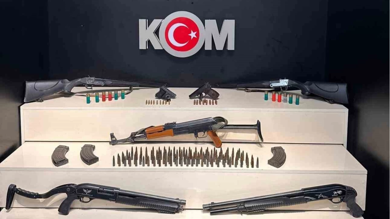 Sosyal medyada silah paylaşanlara operasyon