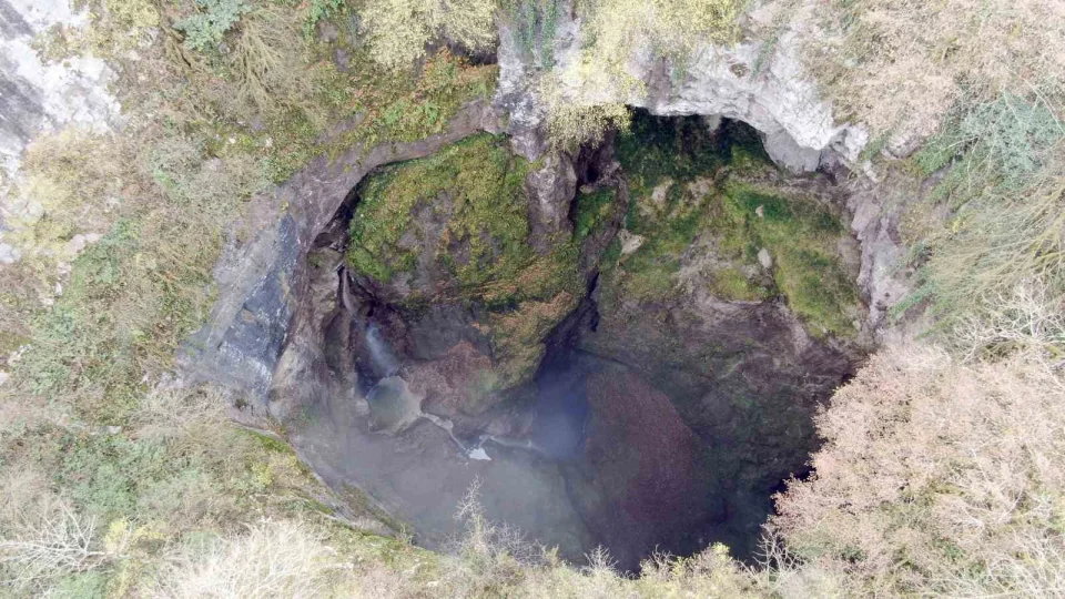 Karadeniz'in en derin mağarası görenleri mest ediyor
