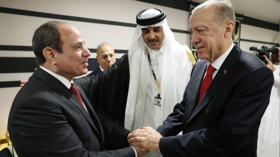 Katar'da Erdo�an - Sisi bulu�mas�