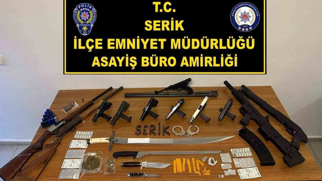 Serik'te silah ve uyuşturucu operasyonu: 16 şüpheli yakalandı