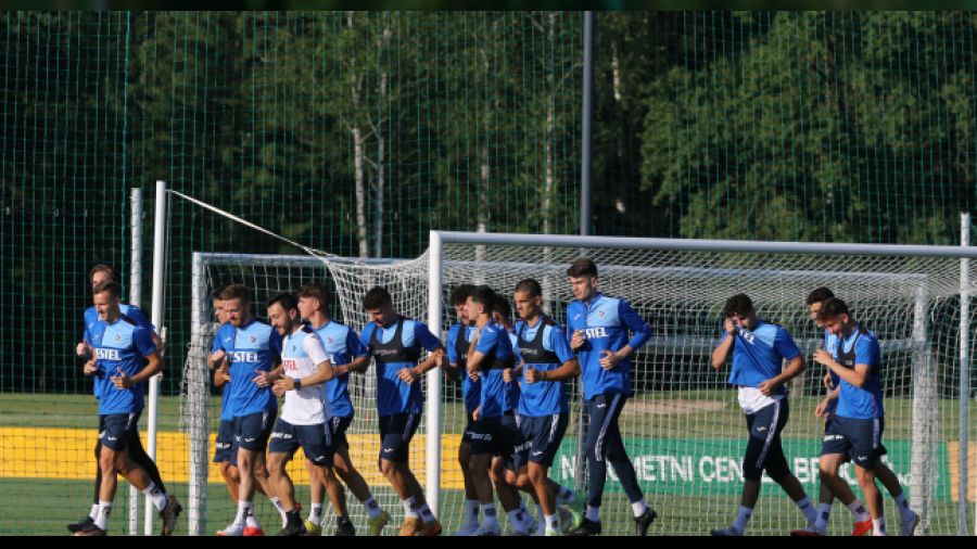 İzinleri biten futbolcular kampa katıldı