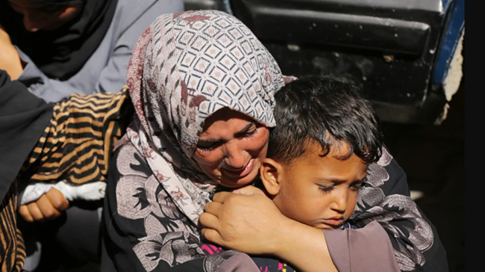 �srail'in Gazze'ye sald�r�lar�nda can kayb� 72 bini a�t�