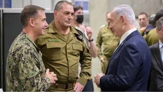 Netanyahu, İsrail'de kurulan Amerikan üssünde CENTCOM Komutanı ile görüştü