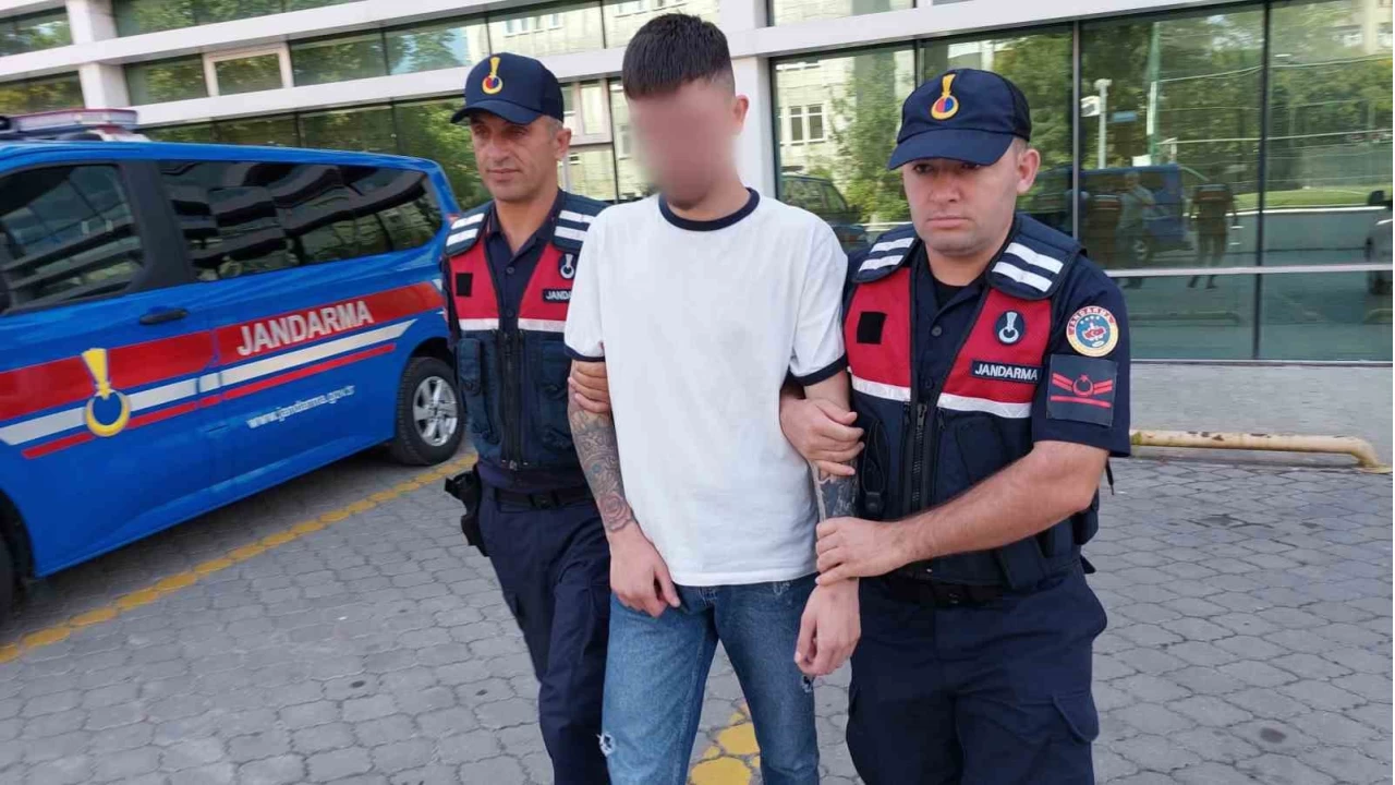 Samsun'da ocuk 100 kutu uyuturucuyla yakaland