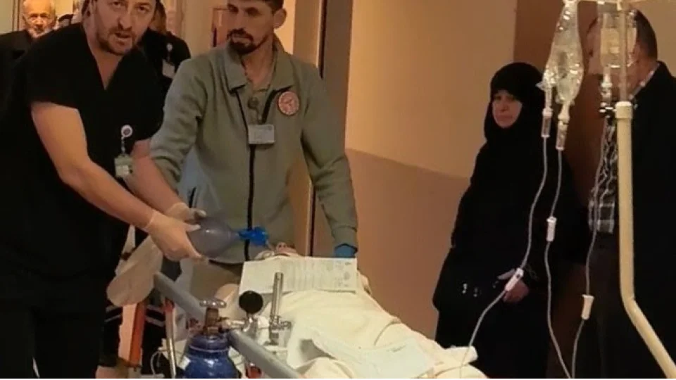 Tekstil fabrikas�nda i� kazas�: 3 metreden d��en i��i a��r yaraland�