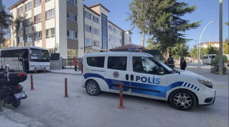 Burdur'da öğrenci servis şoförleri birbirine girdi, 10 kişi gözaltına alındı