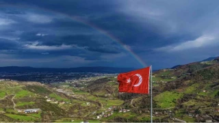 �kisi ayn� karede bulu�tu